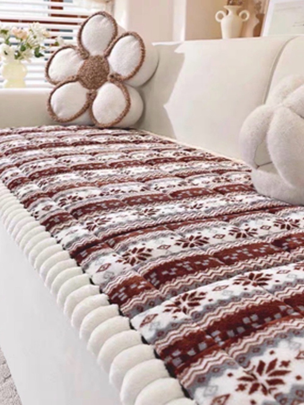 Plush Nordic Holiday Bench Cushion | Soft Sherpa Trim | 27.5” x 27.5” Seat Pad